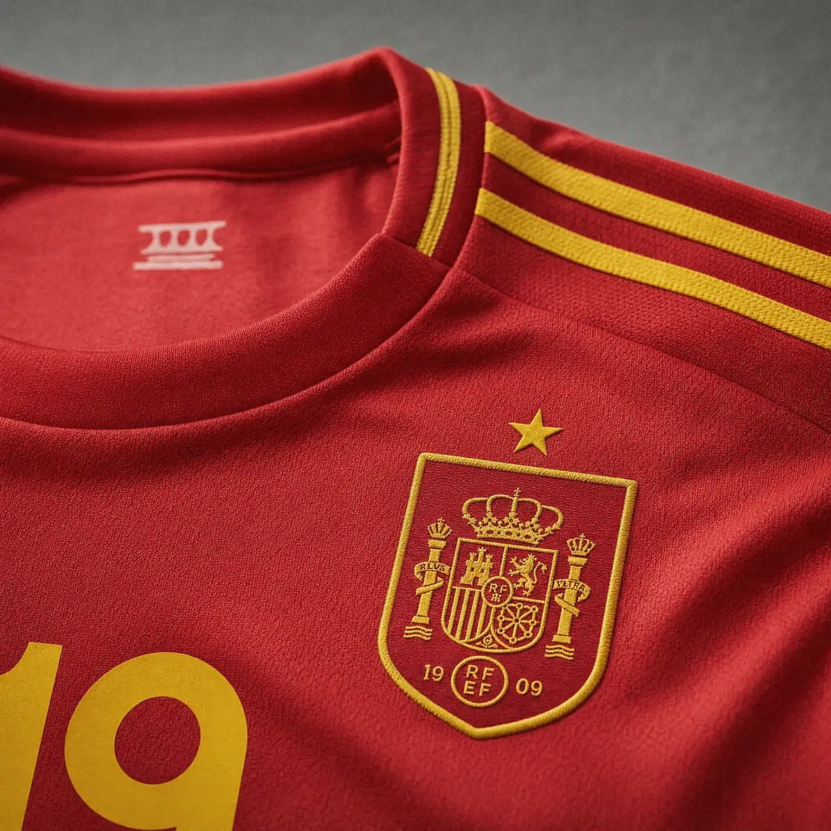 Lamine Yamal #19 — Spain Home Soccer Kit